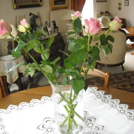 Maison De Retraite Bed & Breakfast *