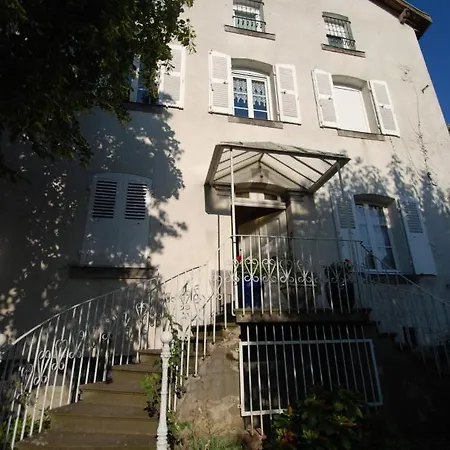 Maison de retraite *