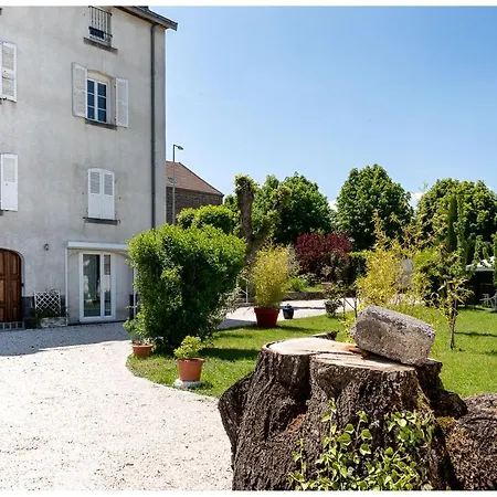 Maison de retraite *